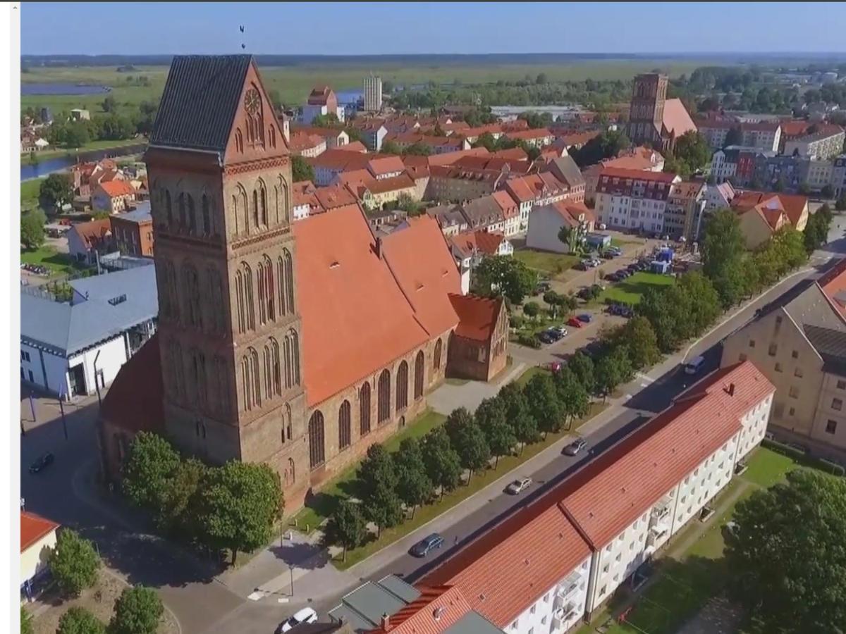 Ferienwohnung Kastanienblick Oder Parkblick, Oder Unser Radlerzimmer! Ziethen  Экстерьер фото